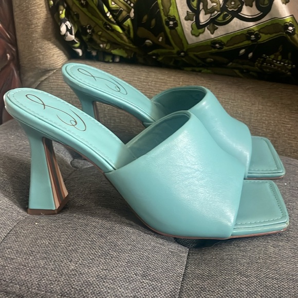 Sam Edelman Baby Blue Carmen Sandals - Picture 4 of 6